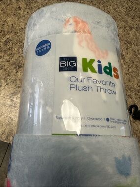 The Big One Kids Light Blue Unicorn Plush Throw